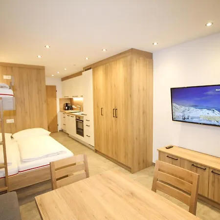 62 - 30 Apartamento *